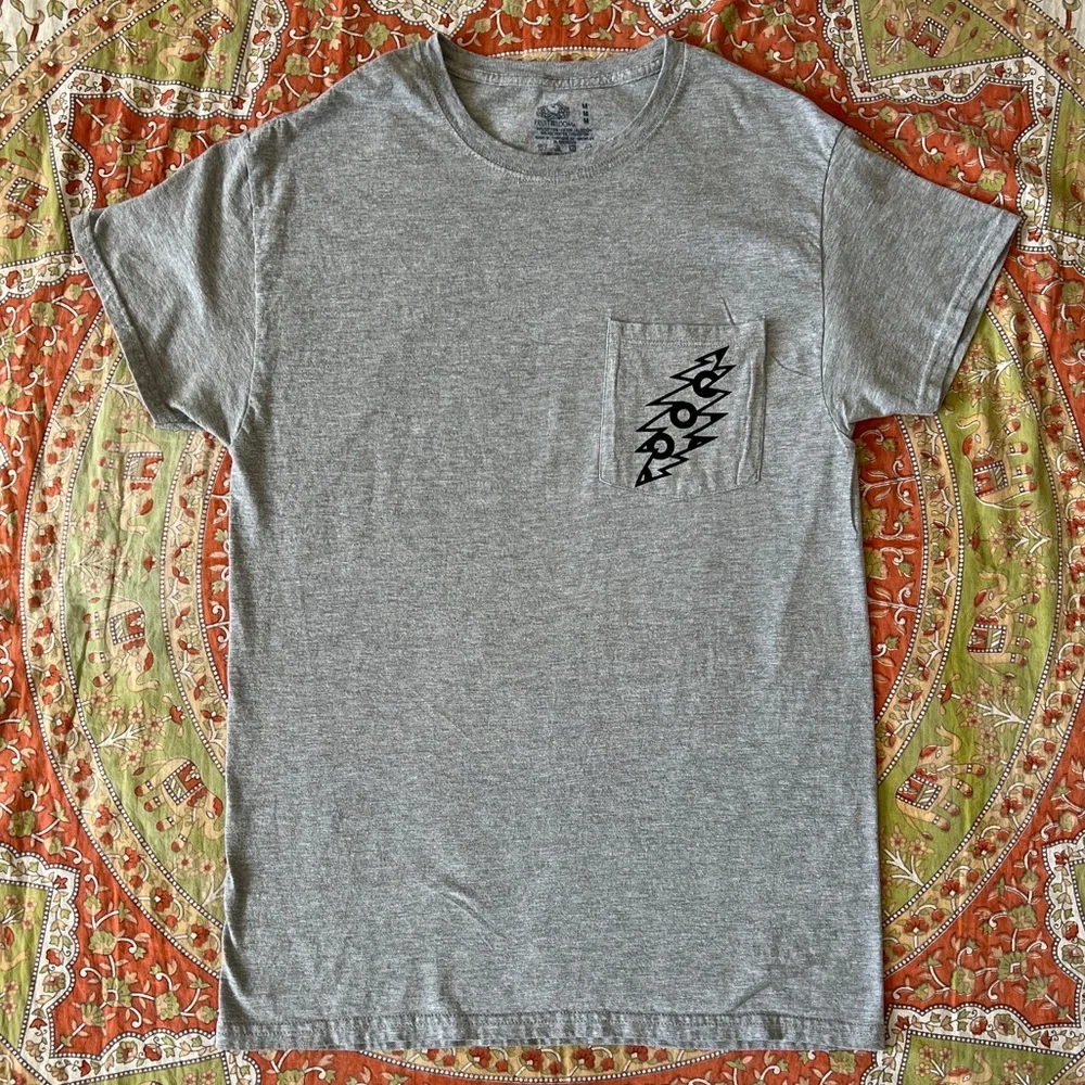 Fishman Grateful Dead Bolt Fruit of the Loom Tee (Men’s M - Black/Grey) - Picture 1 of 2